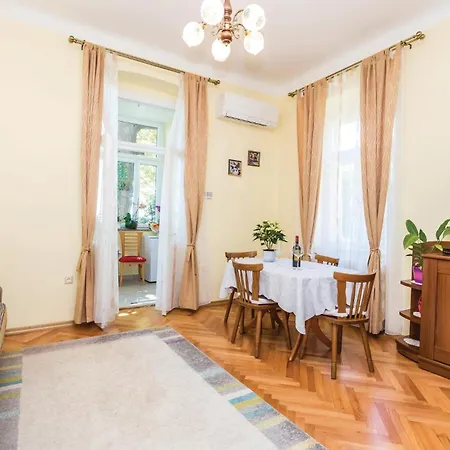 Lovely In With Kitchen
