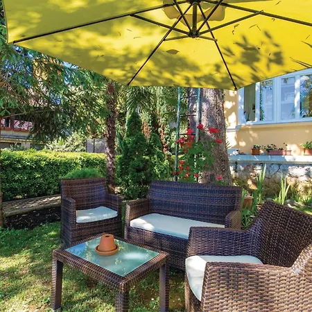 Lovely In With Kitchen * Lovran